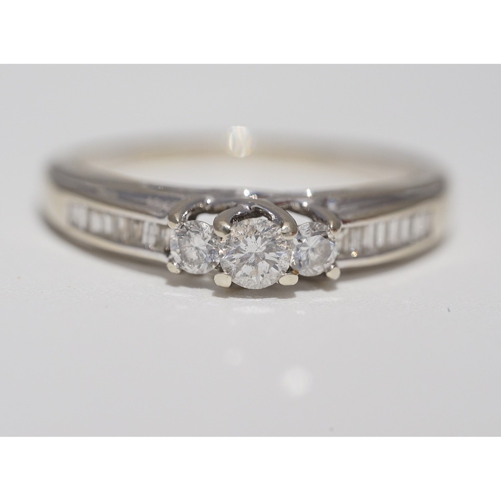 Vintage 14k Solid White Gold Natural Round Bagutte Diamond Ring - Size 8 3.1g - Picture 5 of 12